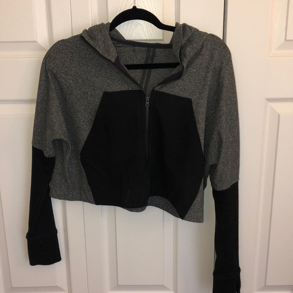 lululemon athletica Jackets & Blazers - Lululemon Cropped Zip Up